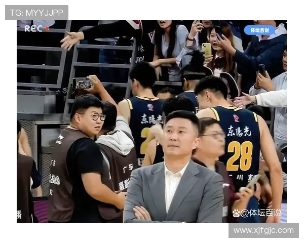 广东球队多次进行转换战术演练 力求提升默契与协作水平 广东球队多次进行转换战术演练 力求提升默契与协作水平