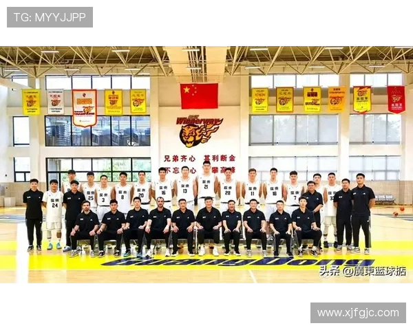 自媒体晒黎伊扬赛前热身 福建男篮今夜主场迎战广州男篮